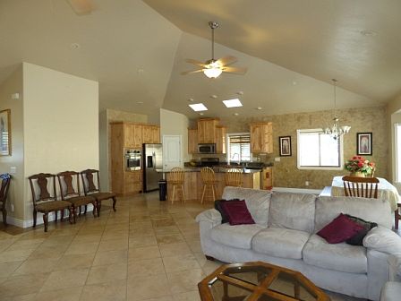 3rd image of 3501 E Fairway Cir