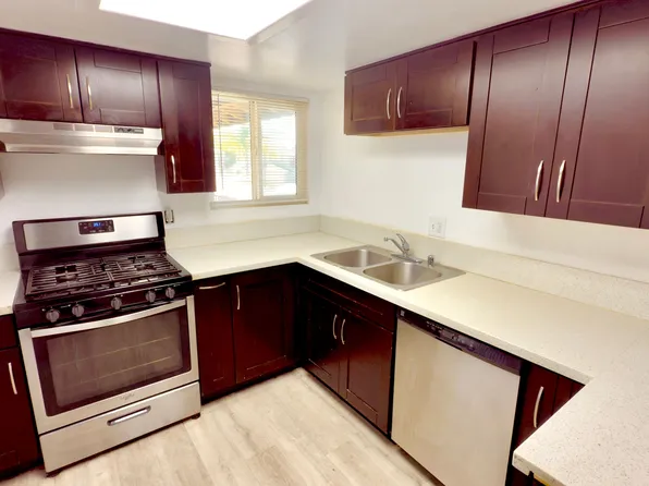28144 Via Princesa APT 4, Murrieta, CA 92563