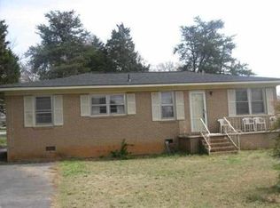 301 Water Oak St, Inman, SC 29349