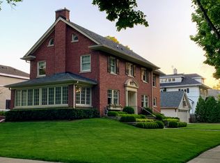 40 Warwick Rd, Winnetka, IL 60093