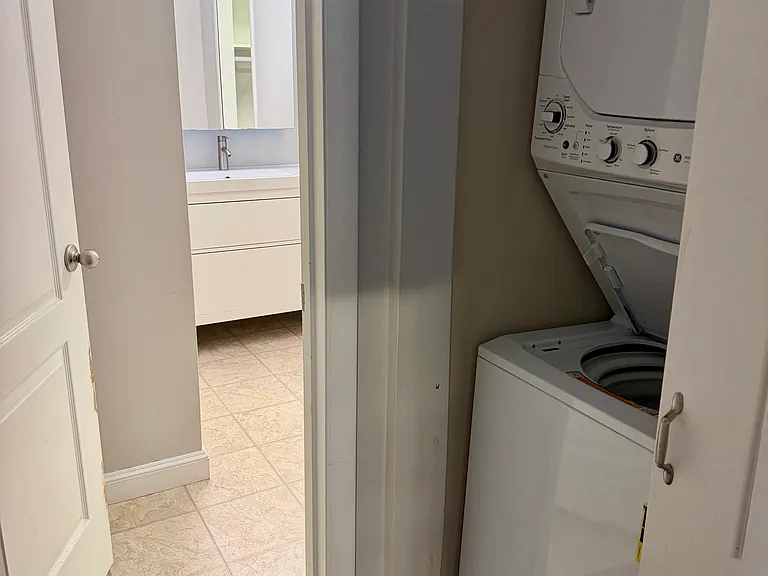 1054 S Kingshighway Blvd #R — Photo 7