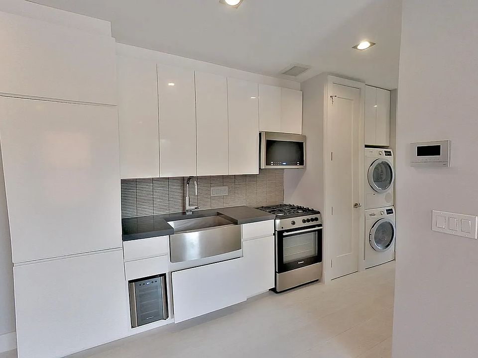 1st image of 161 Stanton St APT 5