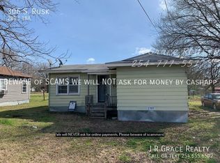 306 S Rusk St, Groesbeck, TX 76642