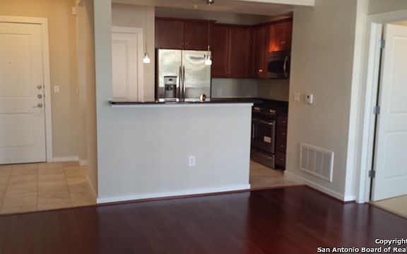 4th image of 7342 Oak Manor Dr