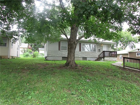 3rd image of 1138 Ironmoulders St