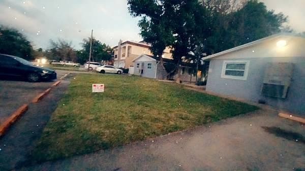 1st image of 624 SW 10th St #A
