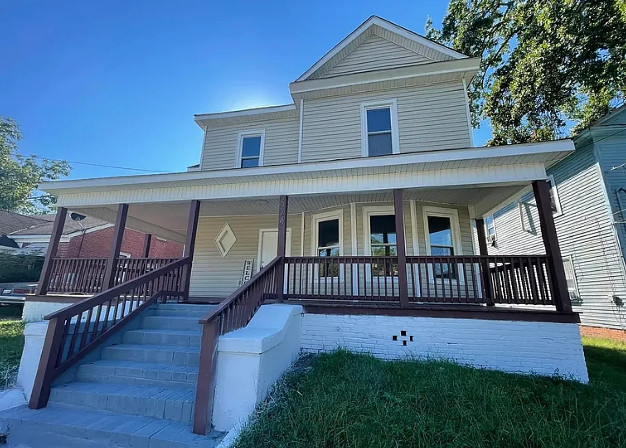 5 bed, 2567 sqft, $725 — Photo 1