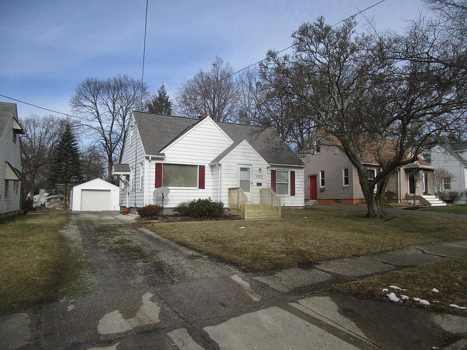 1st image of 1573 Berendo Ave
