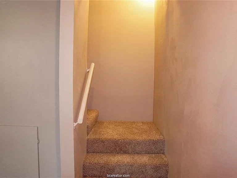 2400 Blanco Dr #D — Photo 7