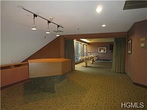 3rd image of 1 Fountain Ln