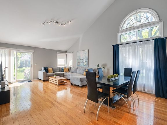 3rd image of 1307 Glengary Ct #0