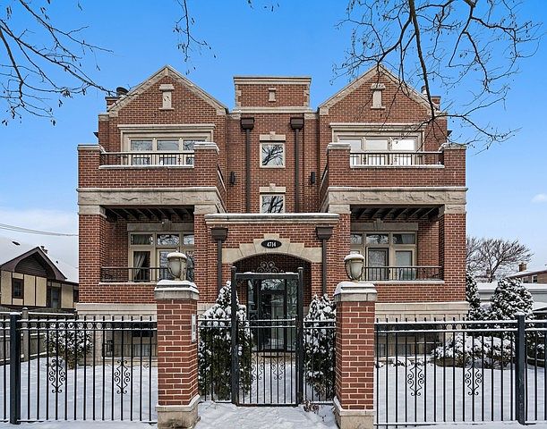 1st image of 4714 W Berteau Ave APT 1W