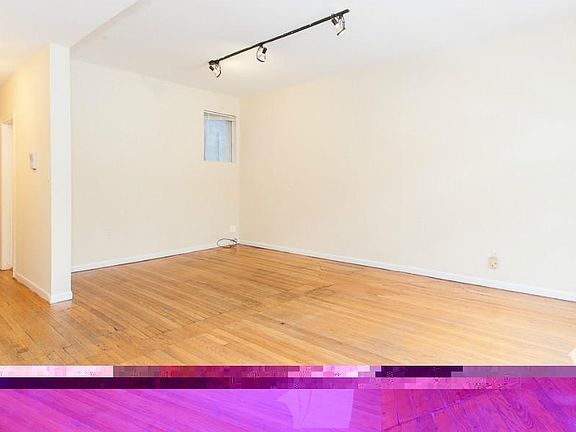 4th image of 634 W Oakdale Ave
