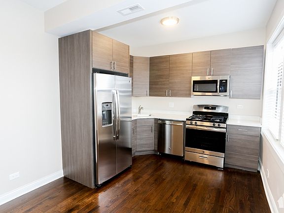 2nd image of 2228 N Sawyer Ave #1