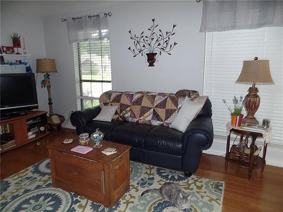 2nd image of 2437 Aquaduct Dr