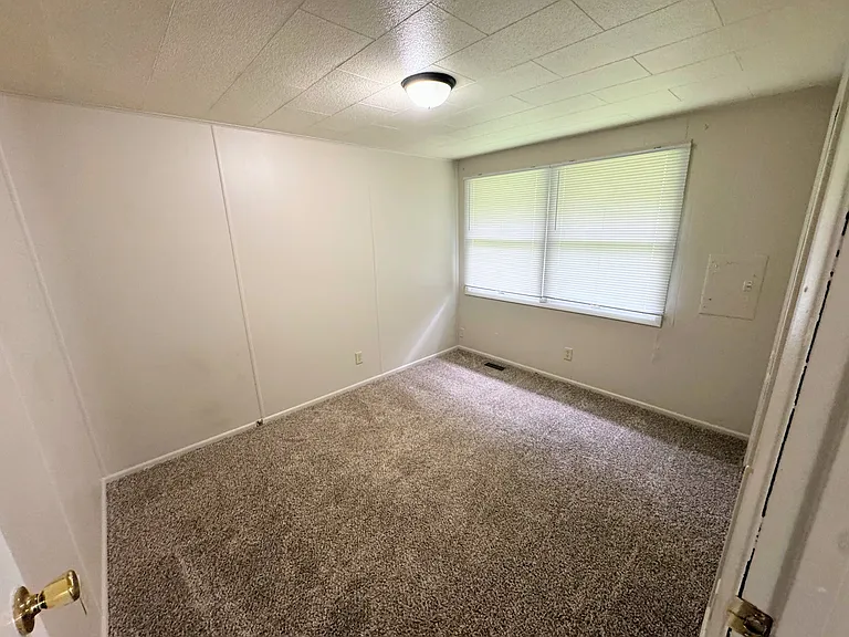 2054 Saint Joseph Ln — Photo 10