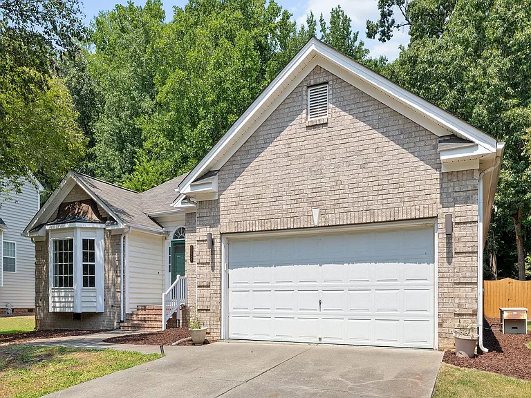 3425 Coach Lantern Ave — Photo 4
