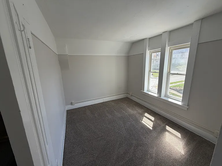 37 Laurel St #2 — Photo 12