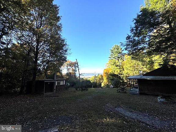 2nd image of 40 Forest Hill Rd