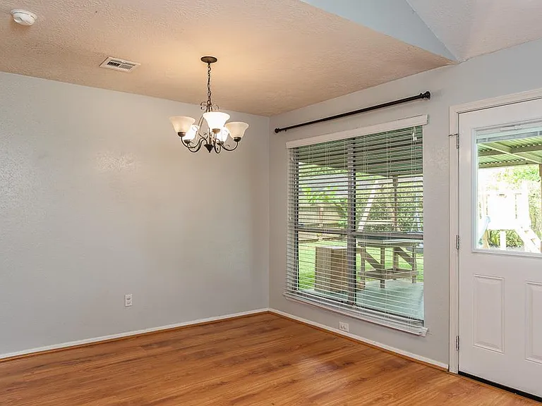 2318 Colonial Ridge Dr — Photo 8