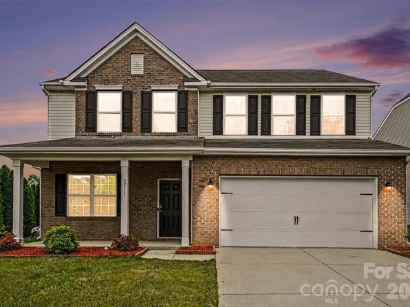 8211 Pamplin Ct, Charlotte, NC 28273