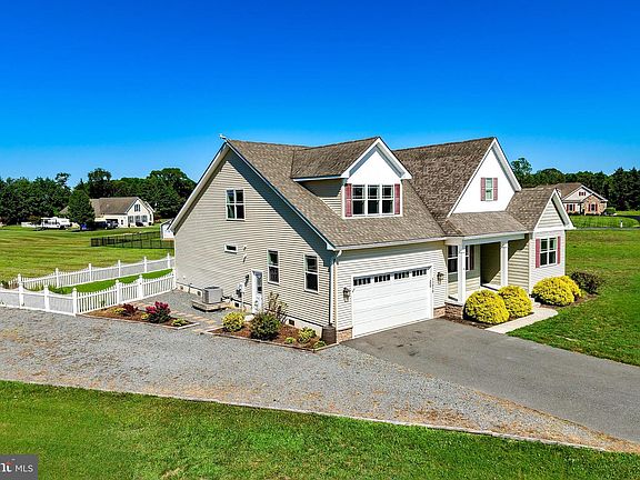 3rd image of 15050 Sandpiper Rd