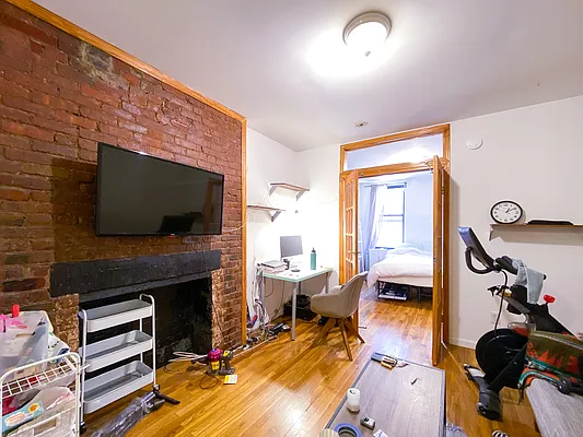 Rented by Compass | media 17