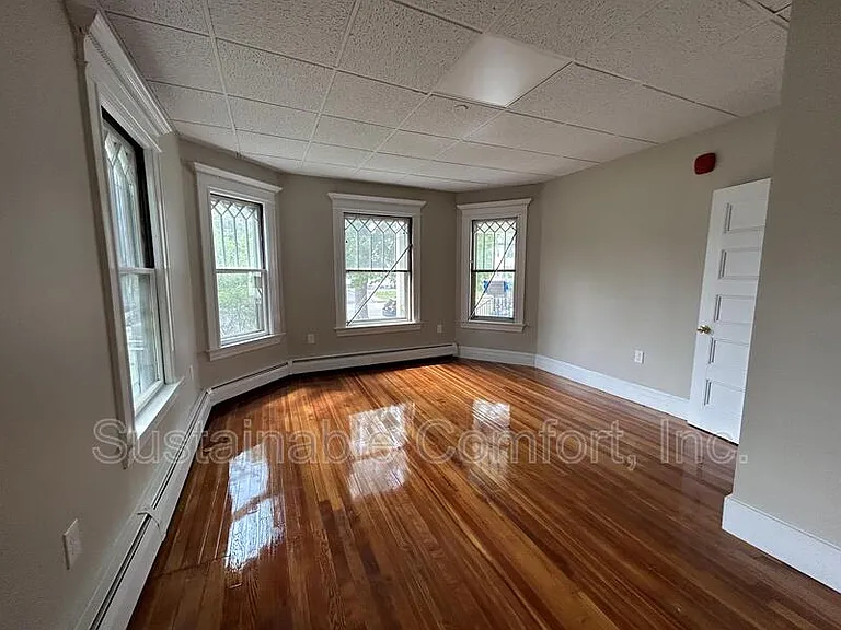16 Roxbury St #1 — Photo 6