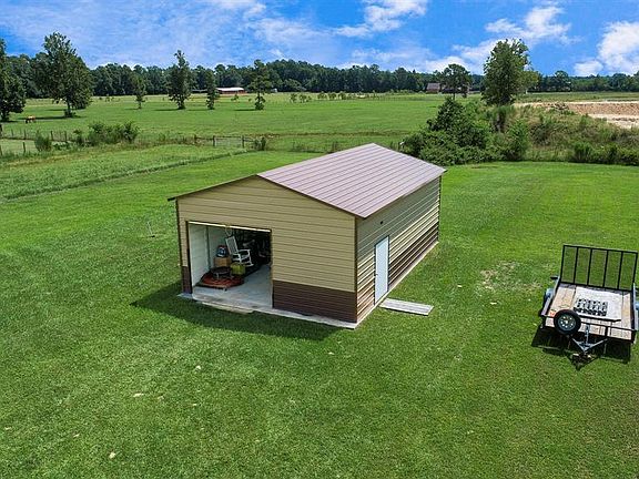 22 x 30 drive-through shop ... party barn, man cave, storage ... there are so many options!