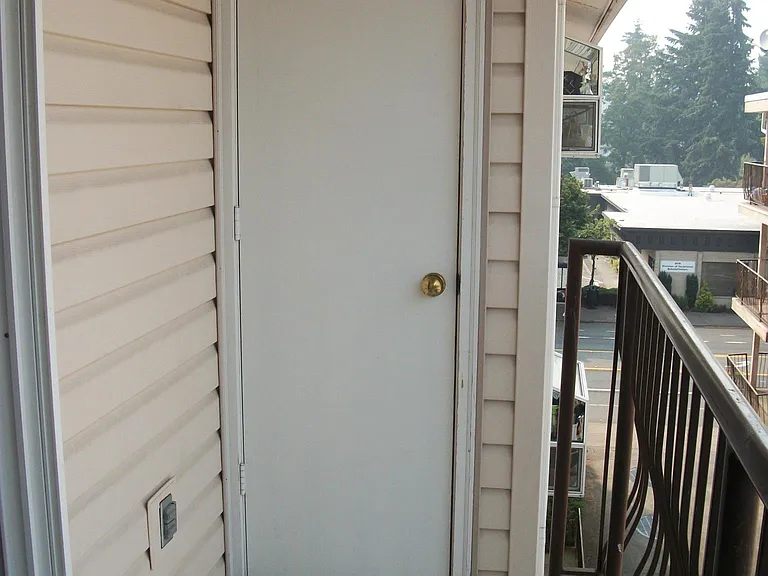 12050 15th Ave NE #405 — Photo 6