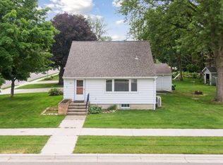 280 6th St SE, Cokato, MN 55321