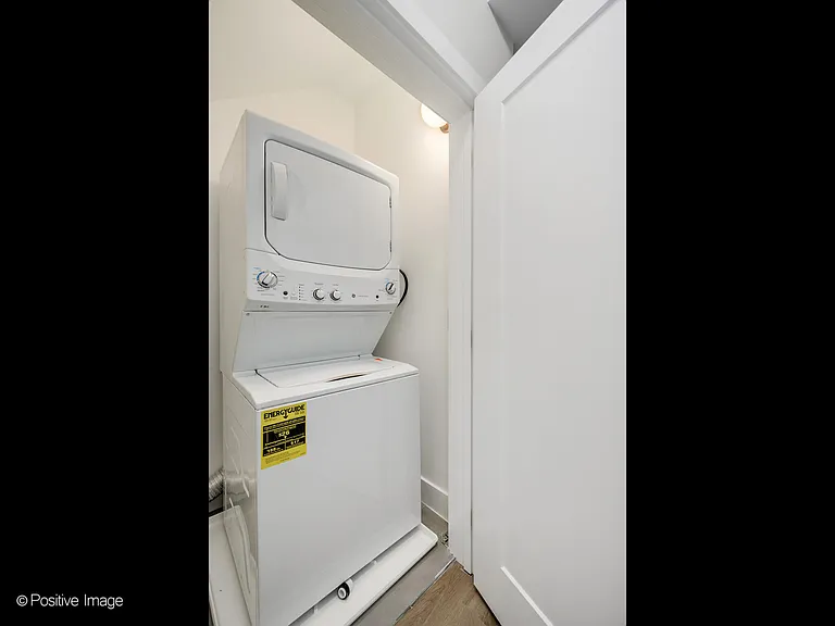 3954 S Indiana Ave #2R — Photo 7