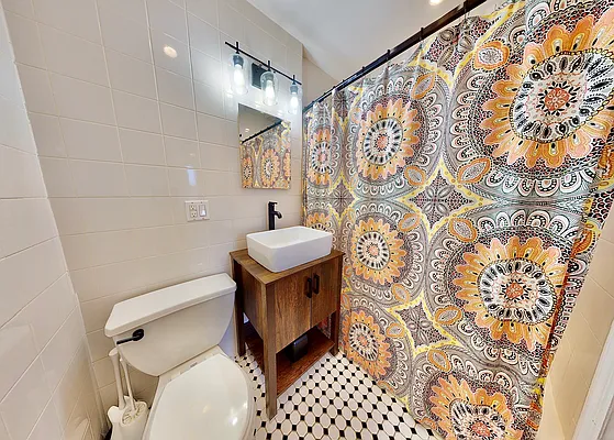 Sold by Dorsa Group | media 6