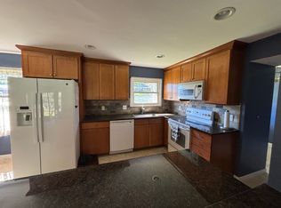 708 Sandstone Dr, Rochester Hills, MI 48309