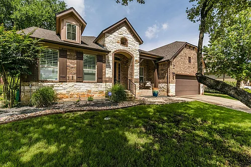 211 Lake Como Dr Photo 1