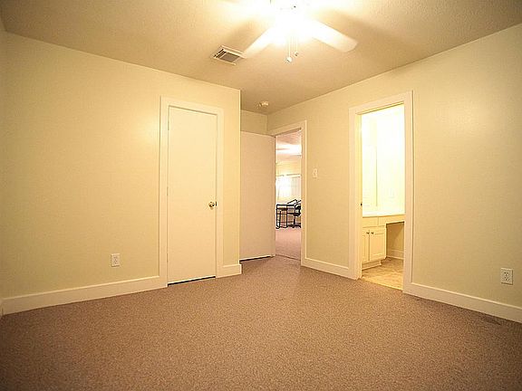 5th image of 15858 E Park Ct