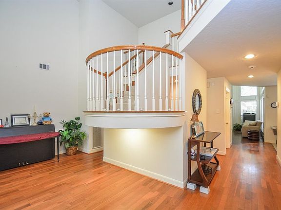 3rd image of 3439 Mimosa Way