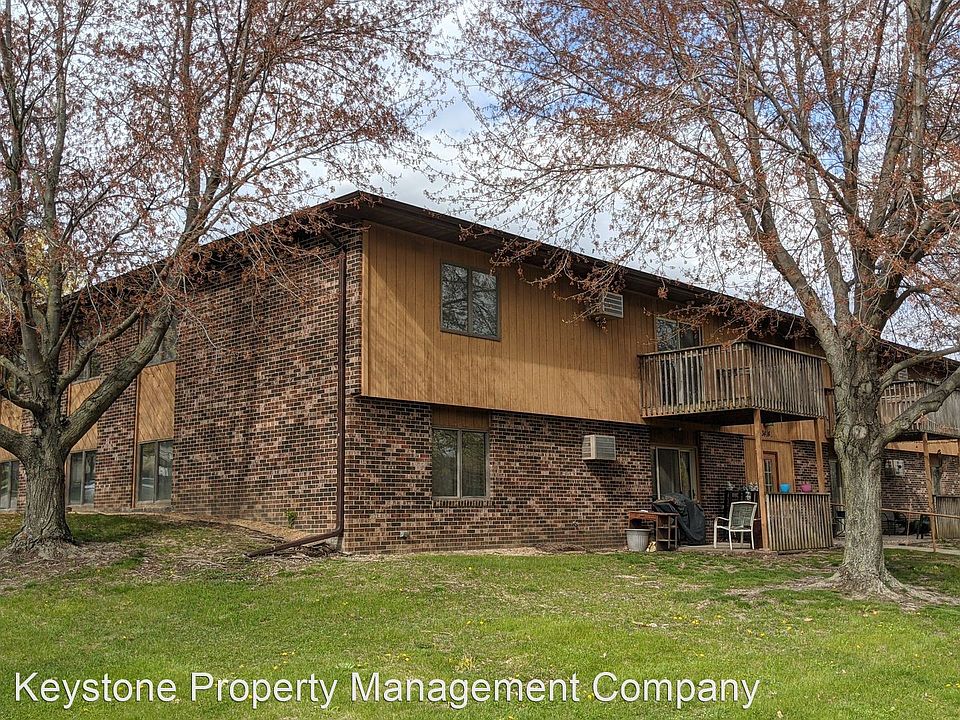 1st image of 3414 E Court St #7