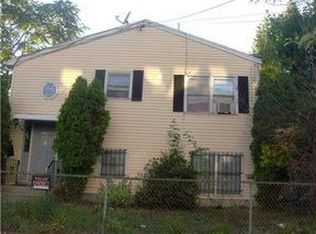 2 Sisson St, Providence, RI 02909