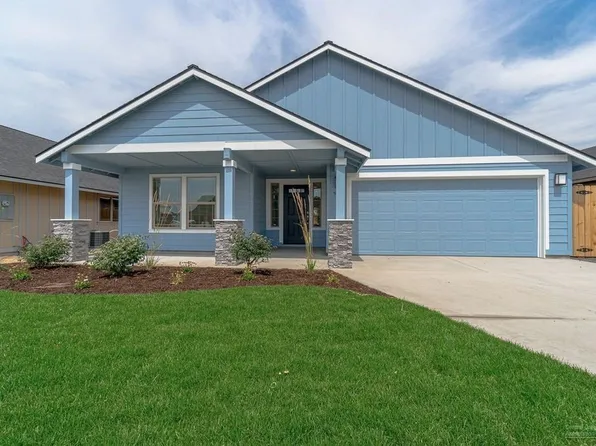 923 NW Oak Ave, Redmond, OR 97756