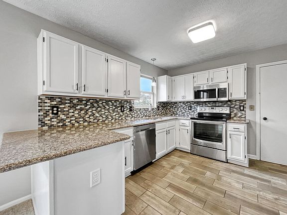 5th image of 8916 Coral Canyon Cir