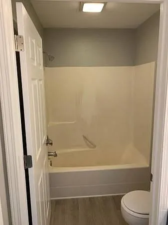 1206 E Poplar St #2 — Photo 8