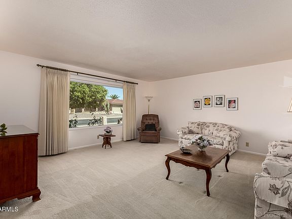 4th image of 6713 E DES MOINES Street