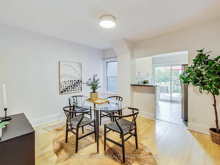 98 Moberly Ave — Photo 8