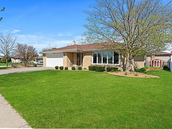 2nd image of 15529 Catalina Ct