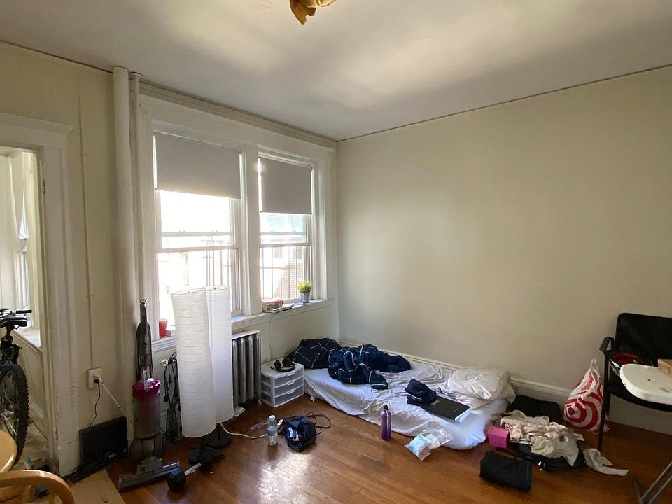 2nd image of 1177 Boylston St #21