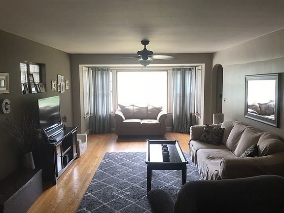 3rd image of 10021 S Central Park Ave