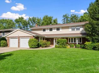 231 Southwick Ln, Schaumburg, IL 60173