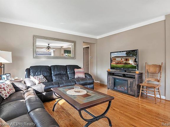 4th image of 31266 Minton St