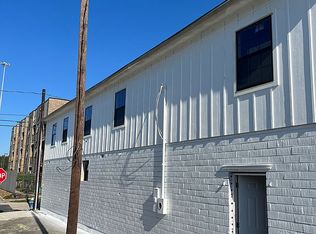 3140 Webster St, Houston, TX 77004